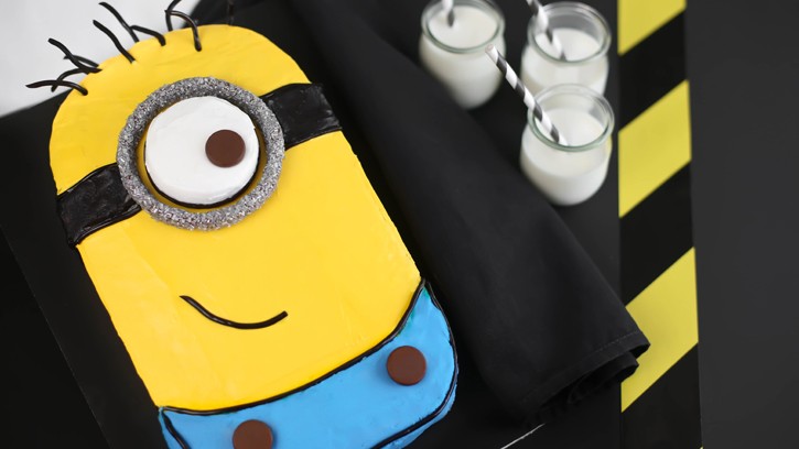 MINION SHEET CAKE!!