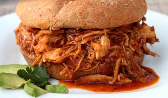 ZESTY SLOW COOKER CHICKEN BBQ!!