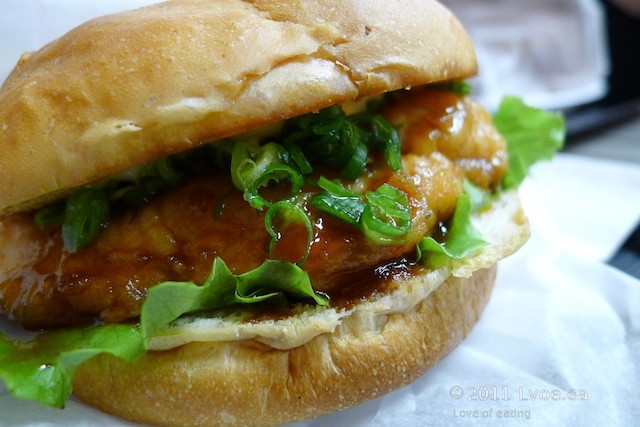 TERIYAKI CHICKEN BURGERS!!