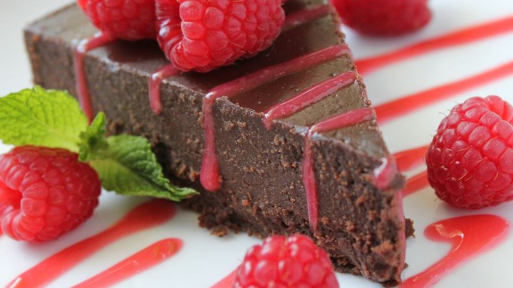 FLOURLESS CHOCOLATE CAKE!!