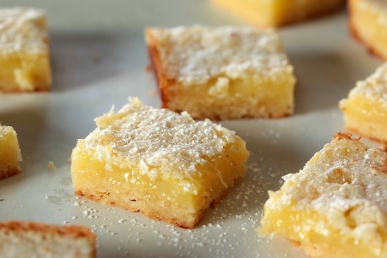 LUSCIOUS LEMON BARS!!