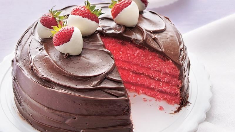 CHOCOLATE COVERED STRAWBERRY CAKE!!