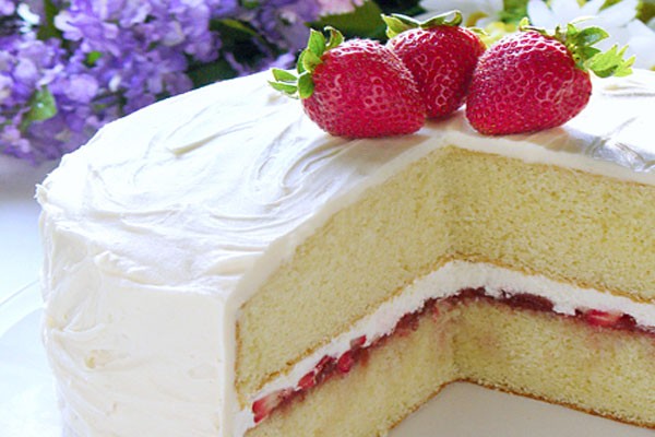 Strawberries & Cream Cake!!!