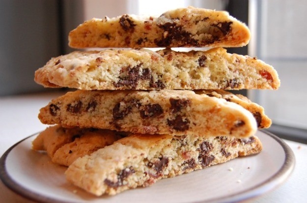 BACON CHOCOLATE CHIP BISCOTTI!!