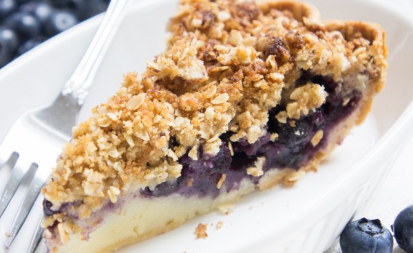 BLUEBERRY CRUMBLE PIE!!