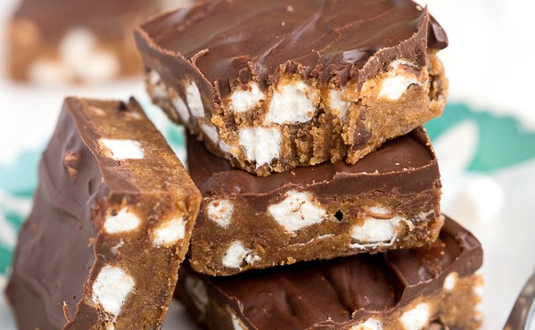 PEANUT BUTTER S’MORES NO-BAKE BROWNIES!!