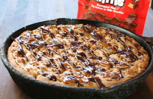 KIT KAT SKILLET COOKIES!!