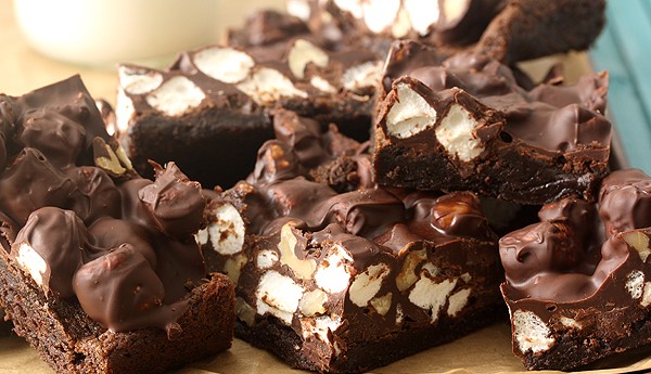 ROCKY ROAD BROWNIE BARS!!