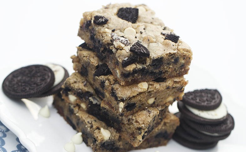 CHOCOLATE CHIP OREO COOKIE BARS!!