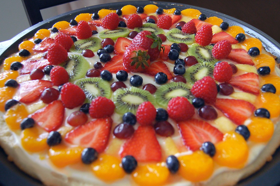 SUMMER DESSERT PIZZA!!