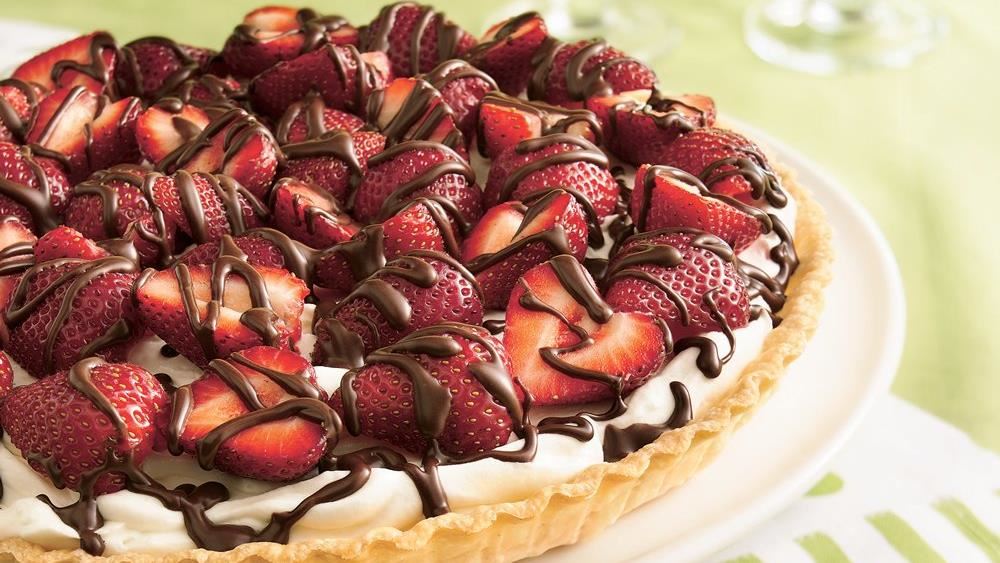 STRAWBERRIES & CREAM TART!!