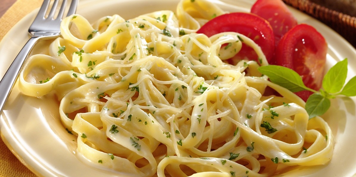 FANTASTIC FETTUCCINE ALFREDO!!