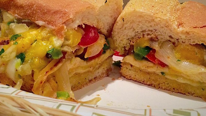 AMAZING SOUTHWEST LIME & MANGO CHICKEN SANDWICH!!