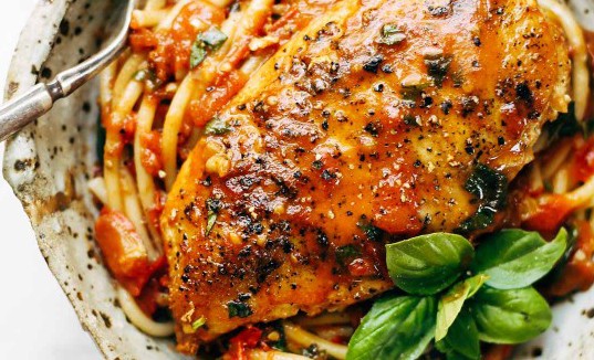 GARLIC BASIL CHICKEN W/ TOMATO BUTTER SAUCE!!