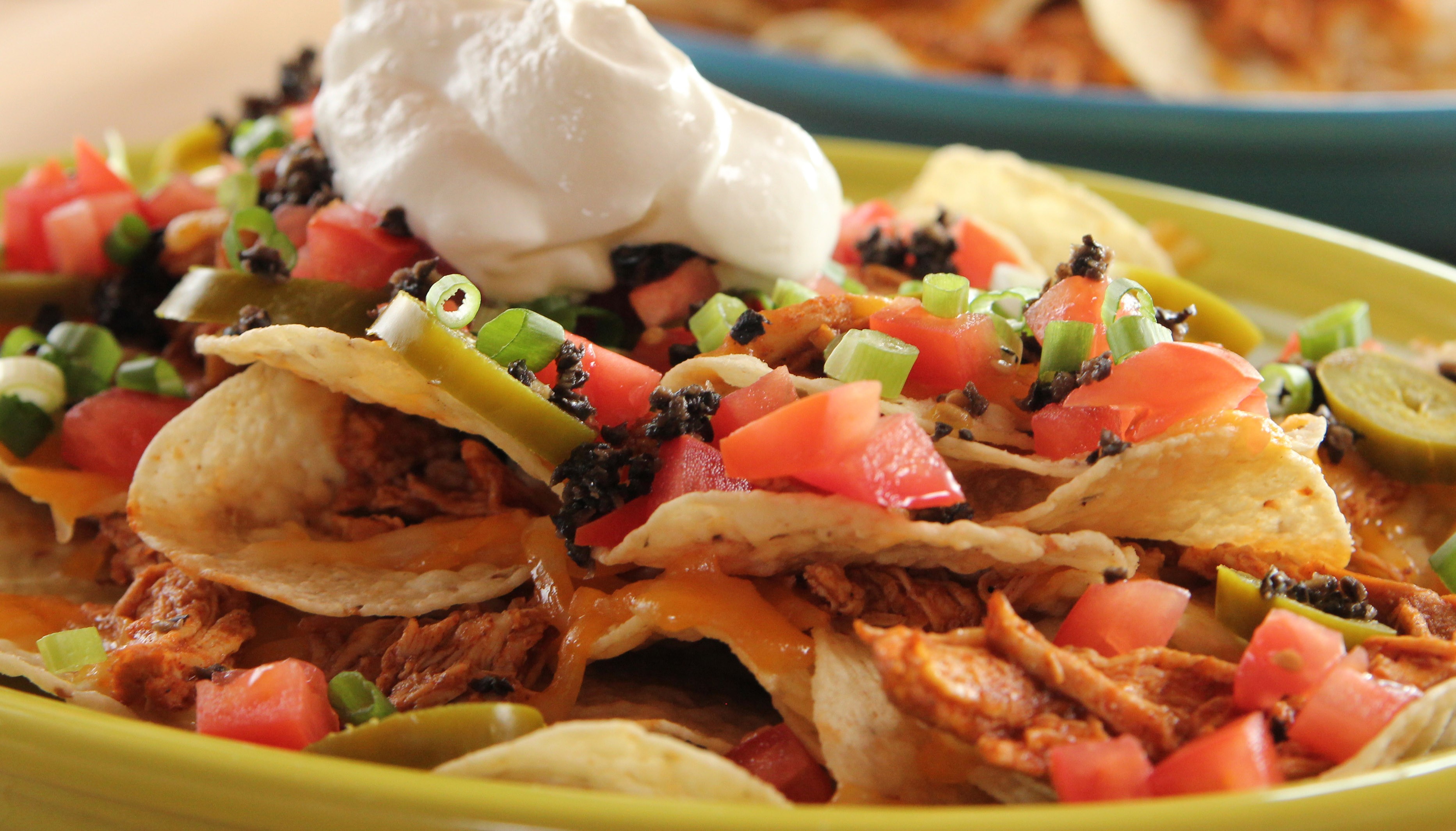 FULLY LOADED CHICKEN NACHOS!!