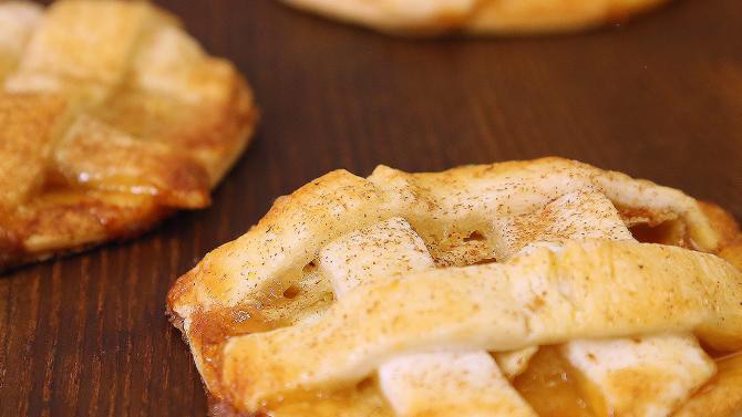 These Mini Apple Pie Cookies Are the MOST ADORABLE Thing I’ve Ever Seen!