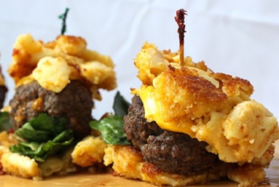 MAC & CHEESE BURGER SLIDERS!!