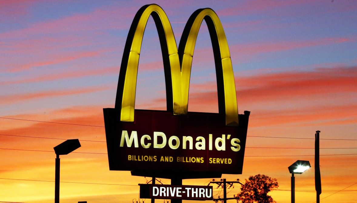 The Strange And Upsetting Reason Why McDonalds Discontinued One Of Its HEALTHIEST Options!