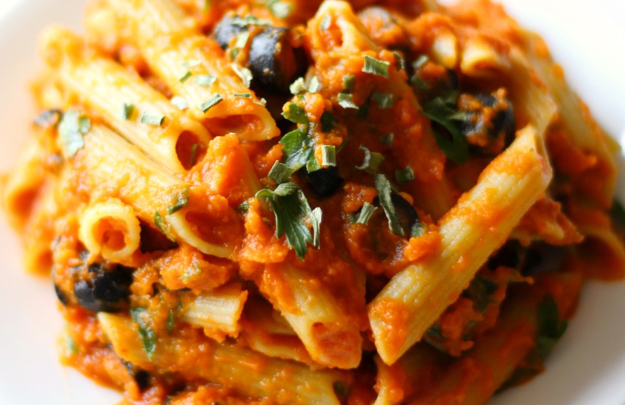 CREAMY AUTUMN PUMPKIN PASTA!!