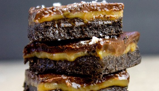 SALTED CARAMEL CHOCOLATE OREO BARS!!