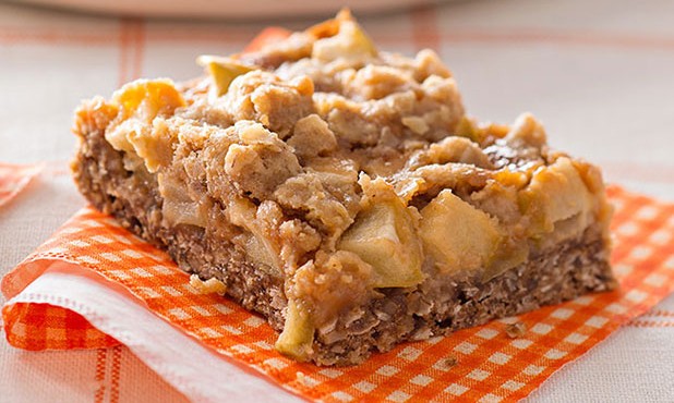 CARAMEL APPLE CRISP SQUARES!!