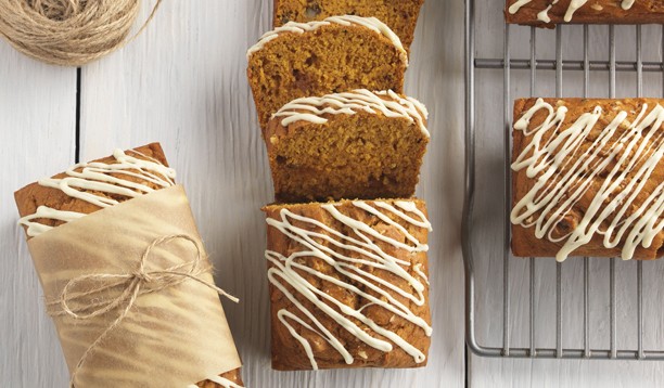 WHITE CHOCOLATE CARAMEL PUMPKIN BREAD!!