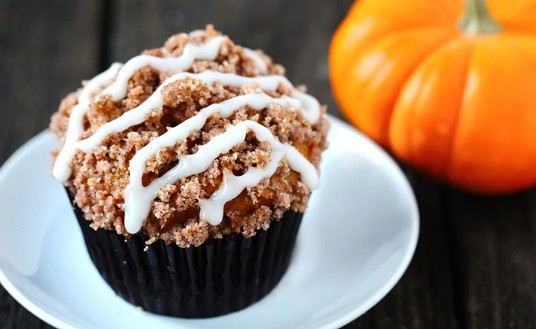 PUMPKIN MUFFINS w/ STREUSEL & CREAM CHEESE DRIZZLE!!