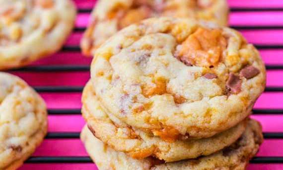 CHEWY BUTTERFINGER COOKIES!!