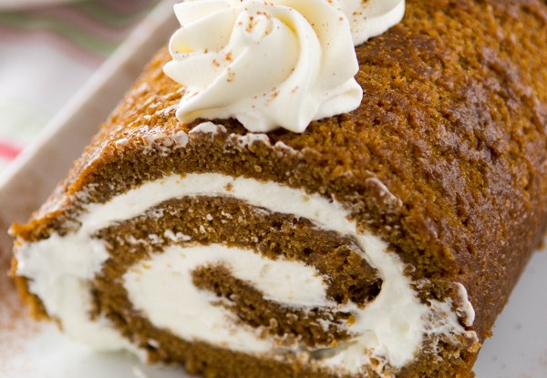 GINGERBREAD CAKE ROLL w/ EGGNOG WHIPPED CREAM!!