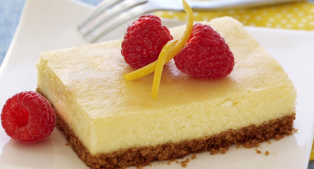 LEMON CHEESECAKE BARS!!