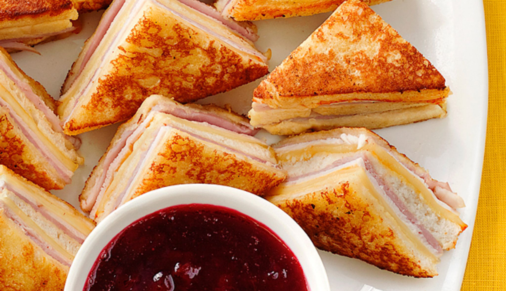 EGGNOG MONTE CRISTO SANDWICHES!!